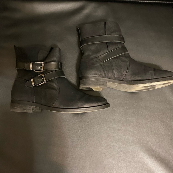 Vince Camuto Leather Boots - Picture 3 of 5